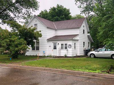 702 4th St NE, Little Falls, MN, 56345