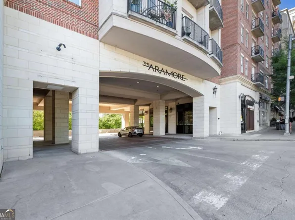 2277 Peachtree Rd NE Unit 302, Atlanta, GA 30309