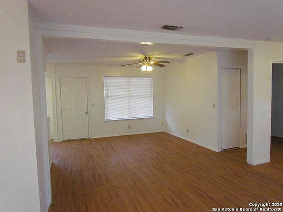 3rd image of 1902 Wilsons Creek St