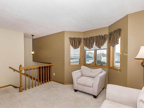 5th image of 1064 Sommerset Pl