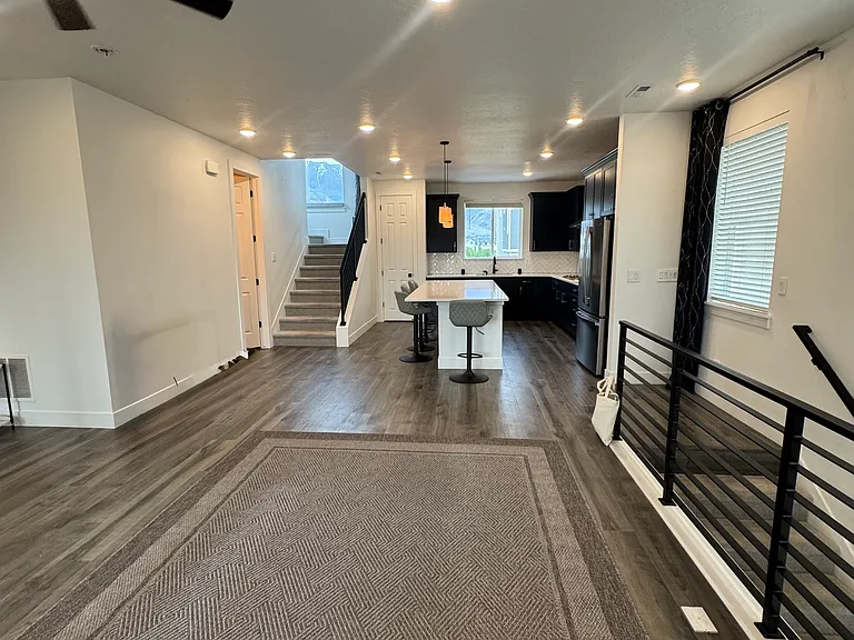 404 S 610 E — Photo 24