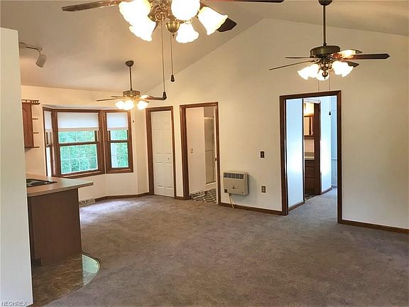 5th image of 692 Cox Dr
