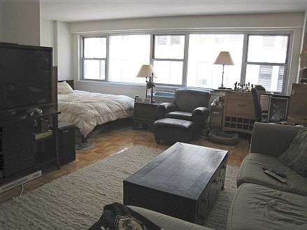 4th image of 60 E 12th St APT 4H
