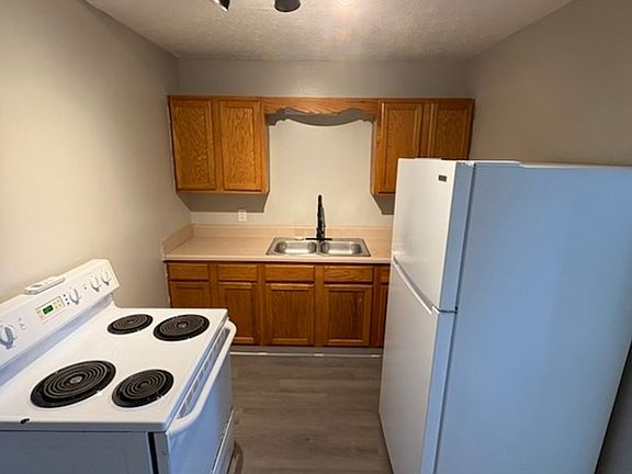 4th image of 3241 Enka Hwy #6