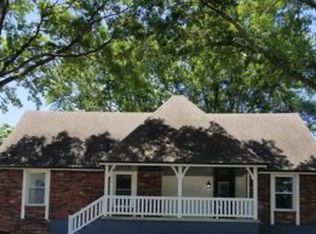 7213 E 131st St, Grandview, MO 64030