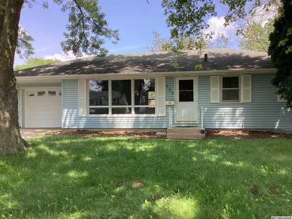 424 22nd St SW, Mason City, IA 50401
