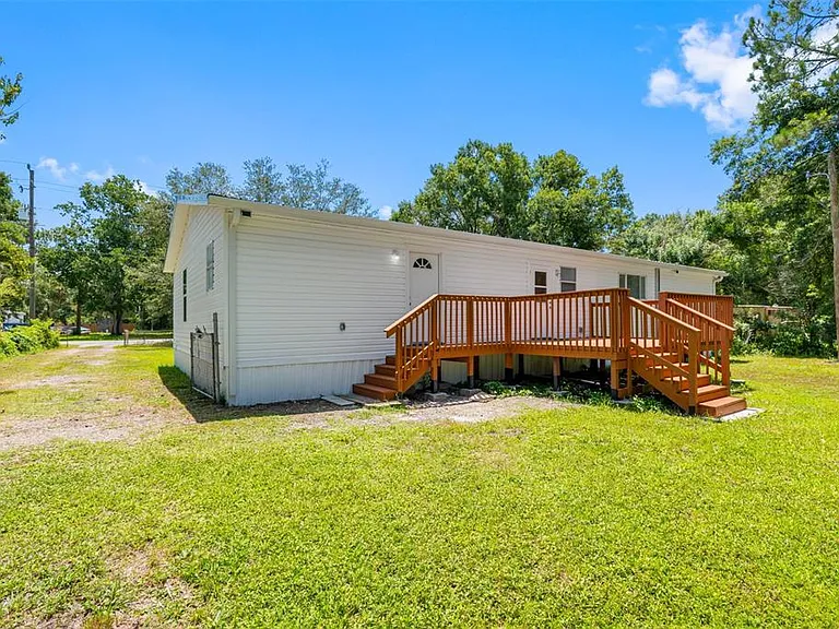 6847 Woodsman Dr — Photo 5
