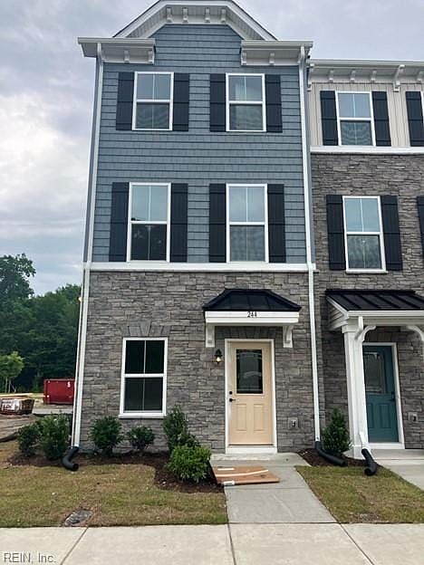 1st image of 244 Falcon Ave