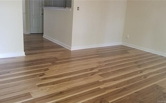 3rd image of 9676 Mendenhall View Dr