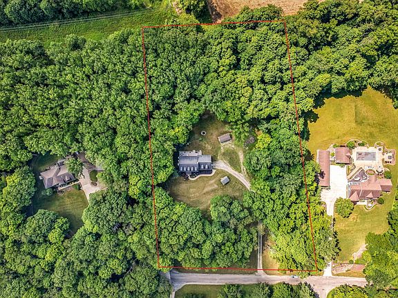 3rd image of 3045 Lakeview Dr