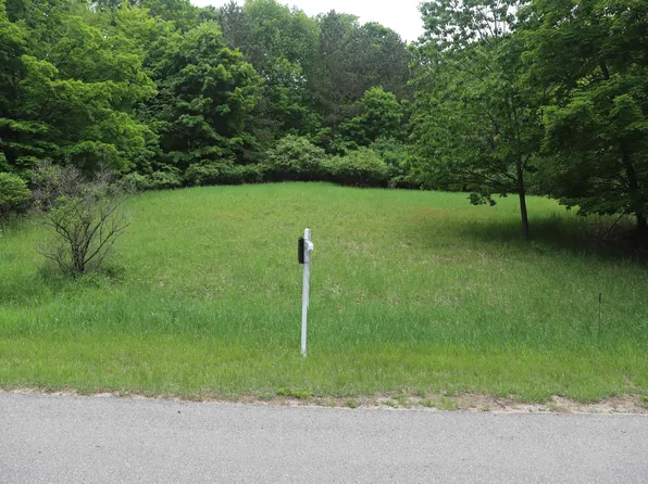 LOT 17 Crystal View Cmn, Beulah, MI 49617