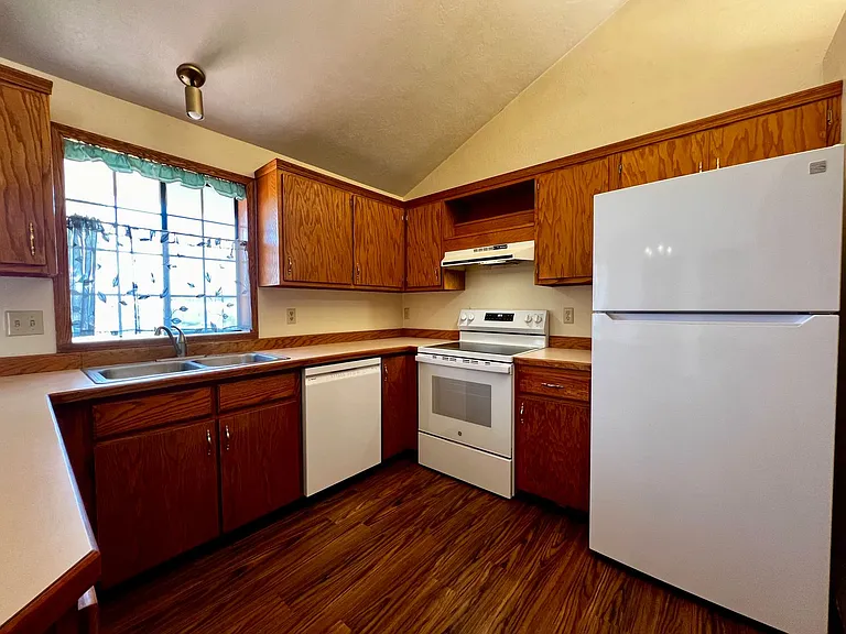 7410 W Walnut St — Photo 8