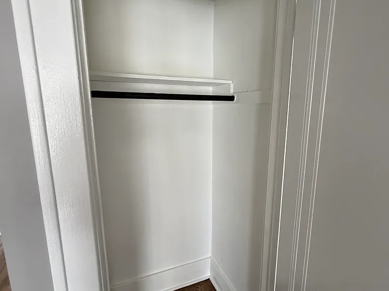 161 W Lawrence St #A — Photo 5