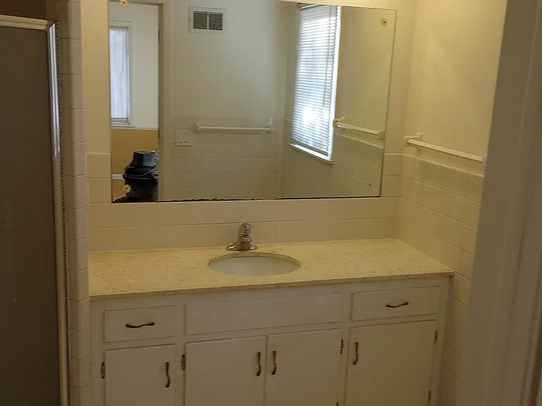 12409 Lake Street Ext — Photo 10