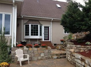 95 River Rd, South Hadley, MA 01075