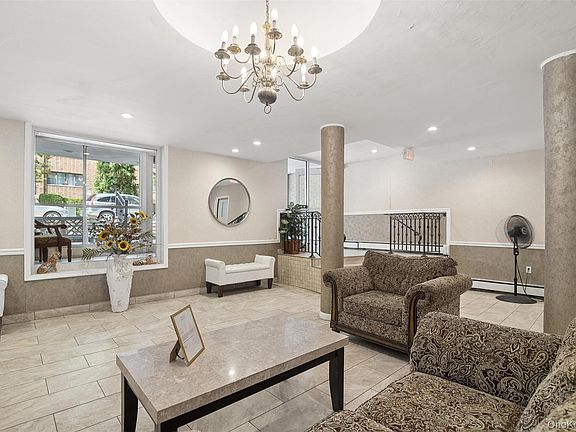 3rd image of 101 Clinton Avenue #3H
