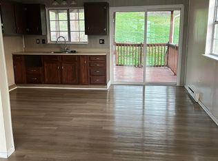 555 1/2 Canterbury Dr, Beckley, WV 25801