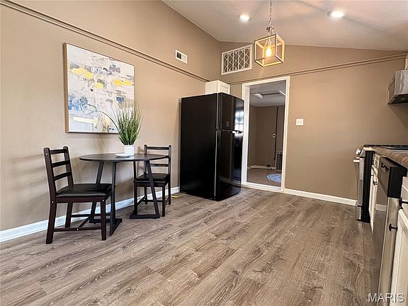 2nd image of 522 B St