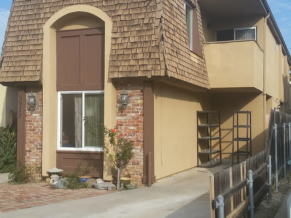 Building Photo 3