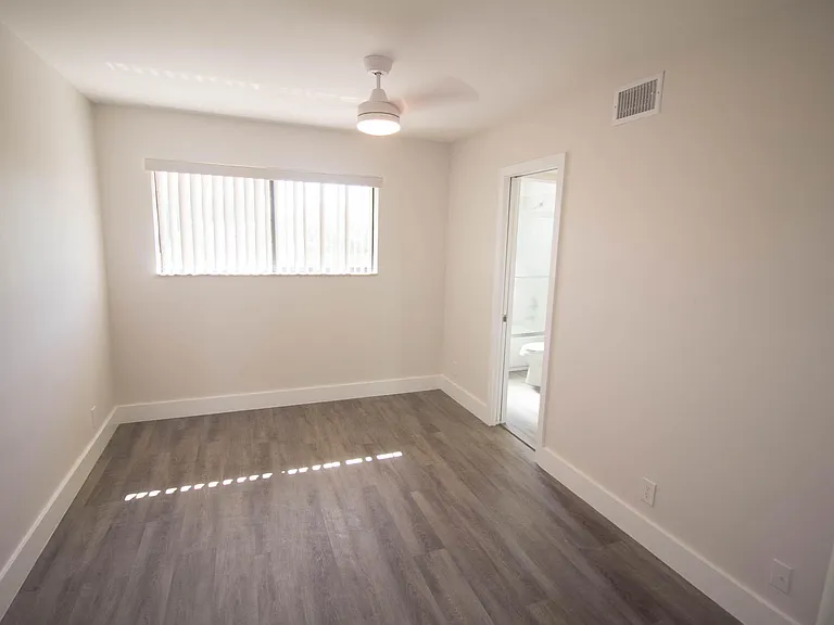 223 SE 11th Ave #223 — Photo 10