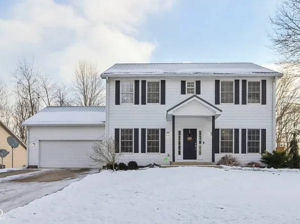 5390 S Maple Dr, Crawfordsville, IN 47933