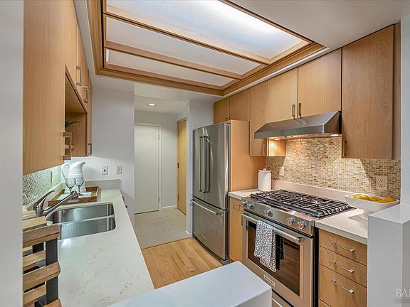 3rd image of 100 Deer Valley Road #1F