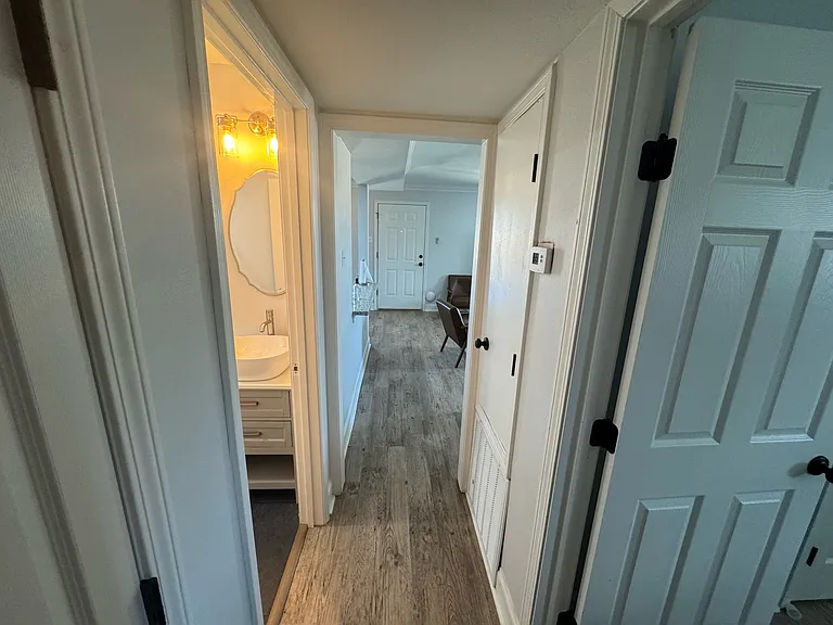 2417 Houma Blvd E — Photo 8