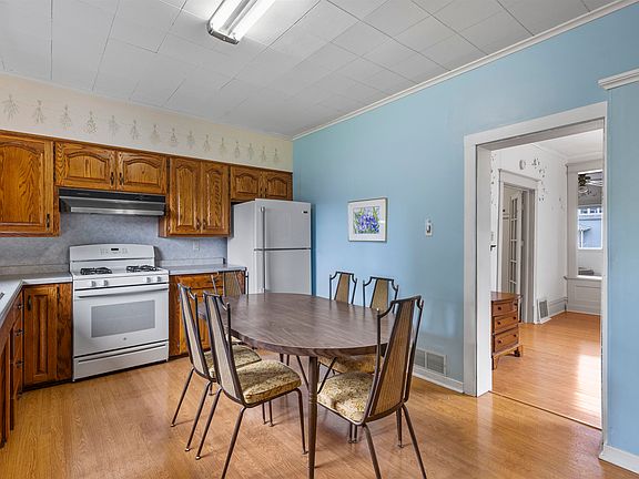 5th image of 1123 Garfield Ave