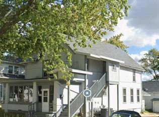 1255 W Pleasant St FLOOR 2, Freeport, IL 61032