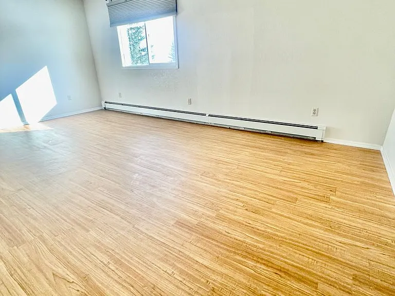 202 Princess Dr — Photo 14