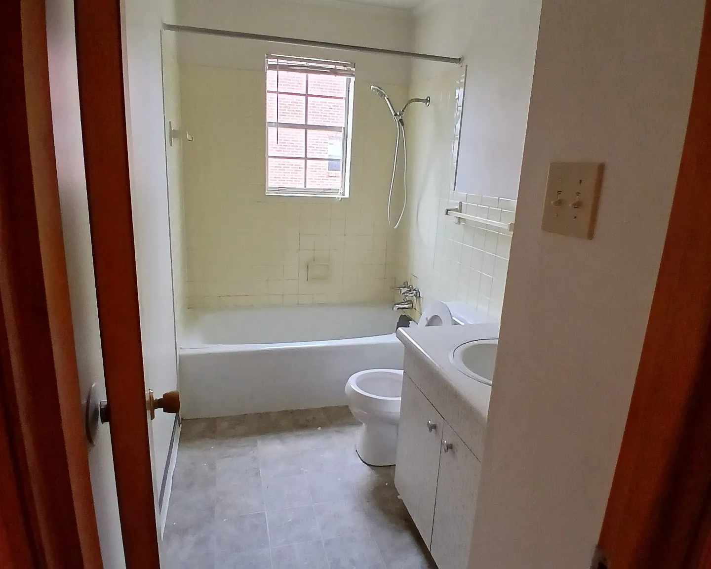 2 bed, $995 — Photo 4