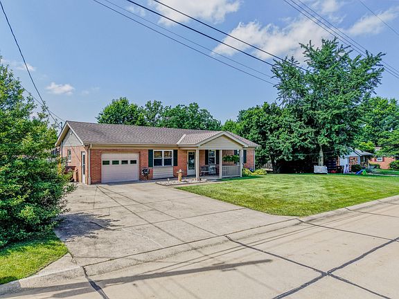 4th image of 80 Roselawn Dr