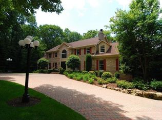 94 Under Rock Rd, Sparta, NJ 07871