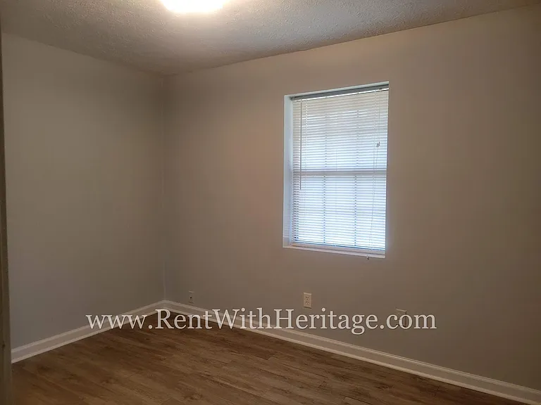 1049 Old Powder Springs Rd SW — Photo 14