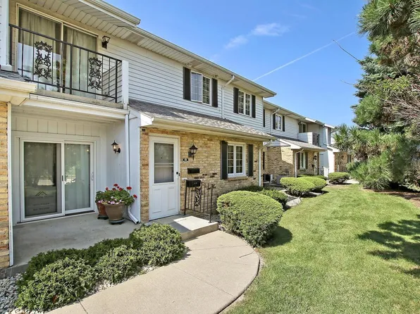 8630 30th AVENUE #102, Kenosha, WI 53142