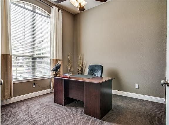 4th image of 2307 Knox Way