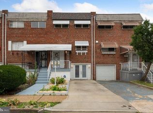 1325 Kings Pl, Philadelphia, PA 19122
