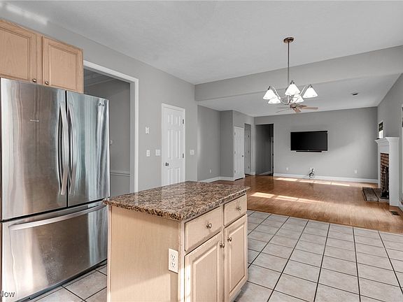 3rd image of 369 Regatta Dr