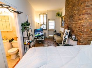 704 Leonard St #1REEF, Brooklyn, NY 11222