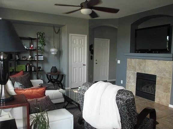 3rd image of 41548 Blue Canyon Ave Unit 3