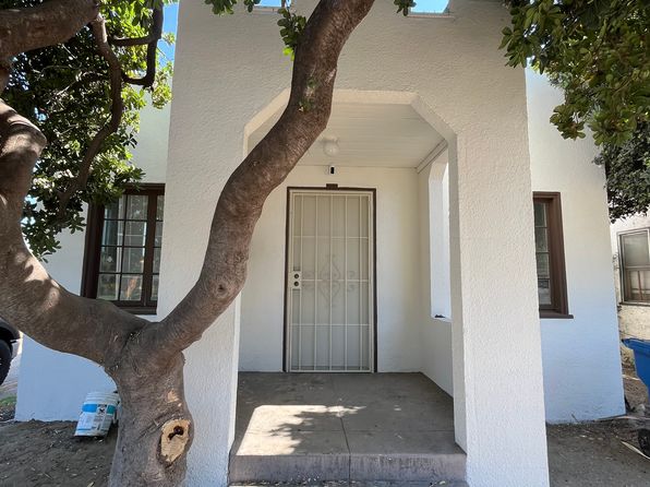 228 W Pearl St