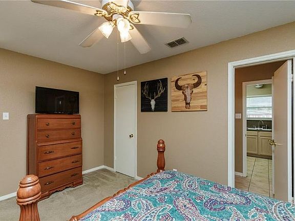 2nd image of 7921 Wolf Dr