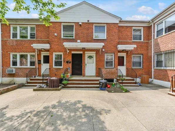 68-12 140th Street 2nd fl, Kew Garden Hills, NY 11367