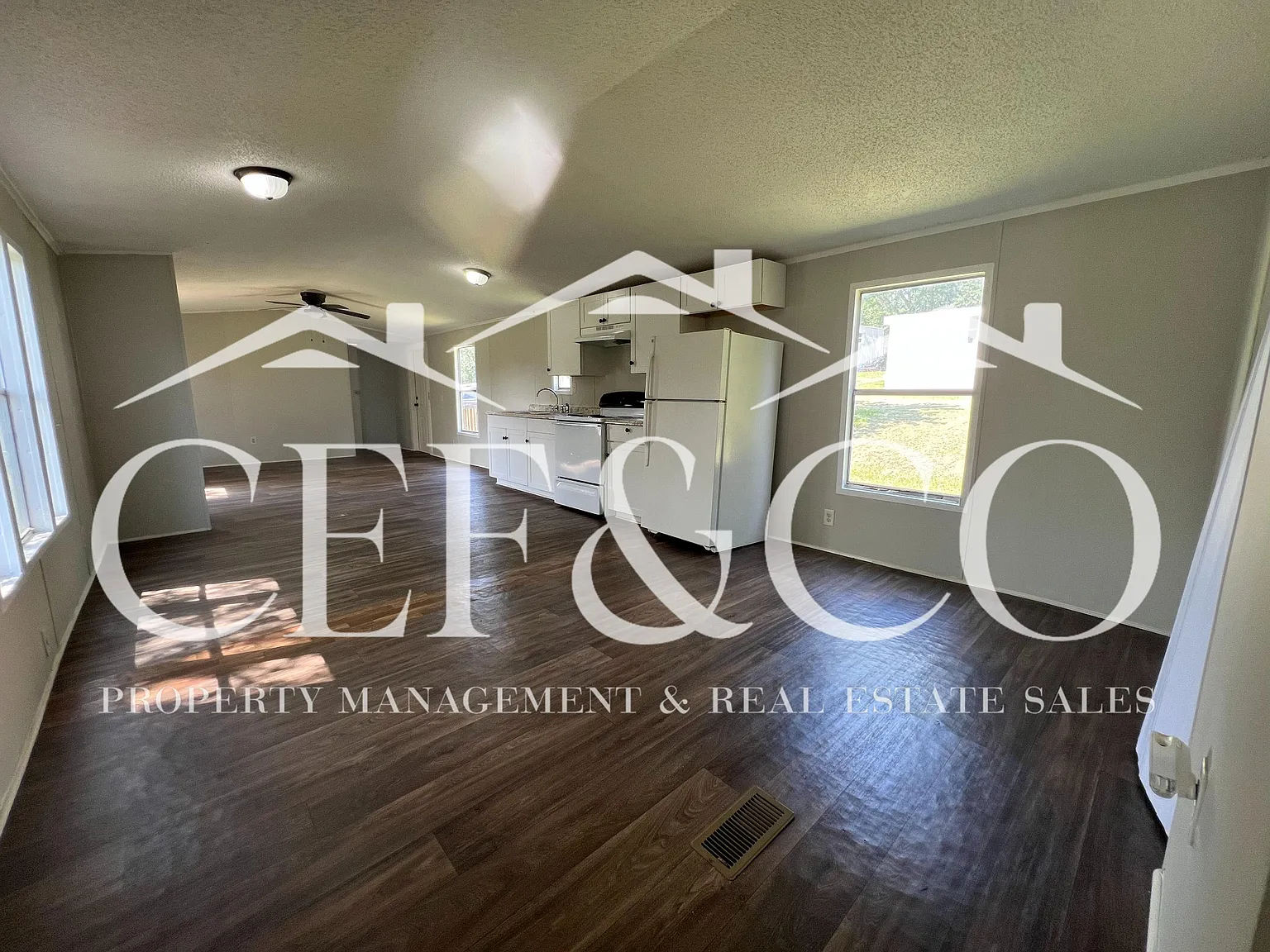 2 bed, 900 sqft, $825 — Photo 2