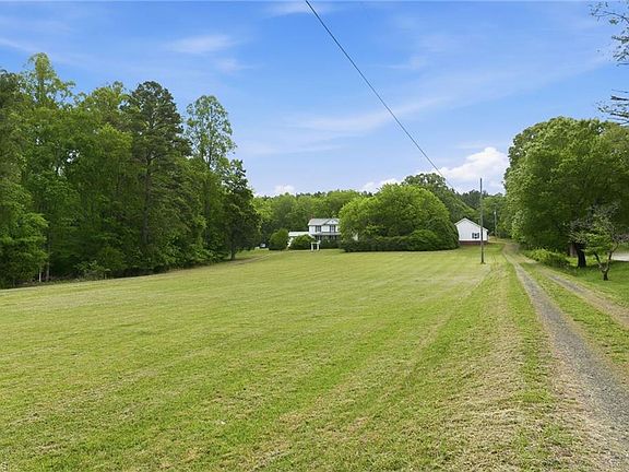 3rd image of 851 Case School Rd