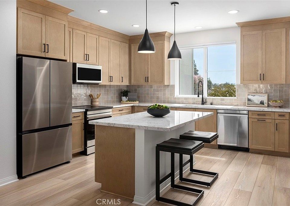 1st image of 5804 Linden Ave #4