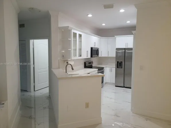 7200 NW 177th St APT 106-7, Hialeah, FL 33015