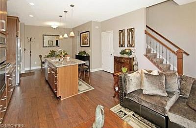 5th image of 503 Beachcliff Row Dr