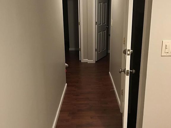 4th image of 412 Saint Pauls Ave Floor 2
