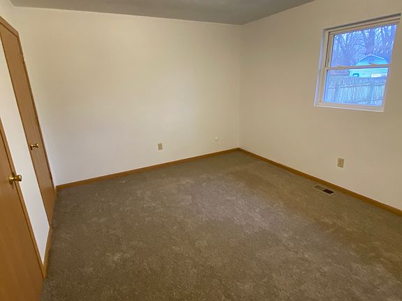 4th image of 1730 Plantation Dr